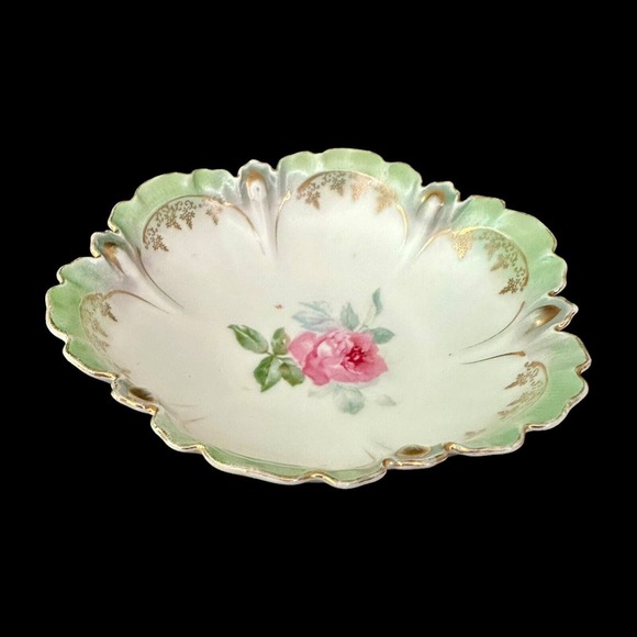 R S PRUSSIA ANTIQUE PORCELAIN ROSES JEWELRY CANDY DISH GOLD GREEN HAND PAINTED - Picture 1 of 15